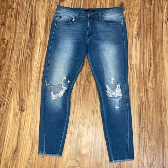 Kancan women’s jeans 13 30 cropped ankle distressed mid high rise blue denim - Picture 1 of 9
